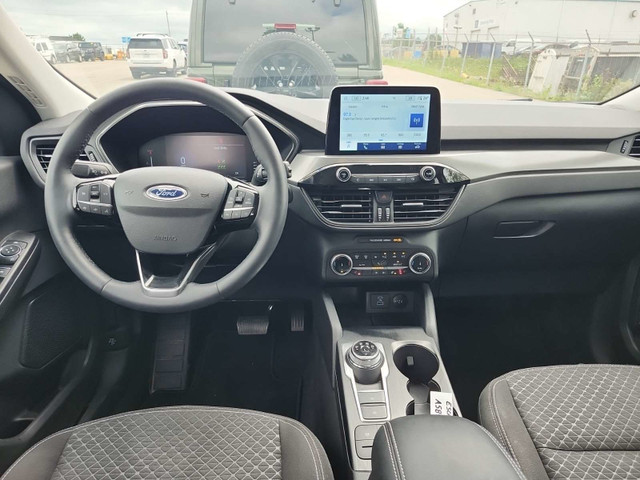 2023 Ford Escape Active ACTIVE/AWD/PWR SEAT/PWR HATCH/REM STA... in Cars & Trucks in Belleville - Image 2