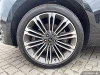 Wheels: 22inch 10 Spoke, Gloss Dark Grey with contrast Diamond Turned finish (Style 1075), Meridian... (image 5)