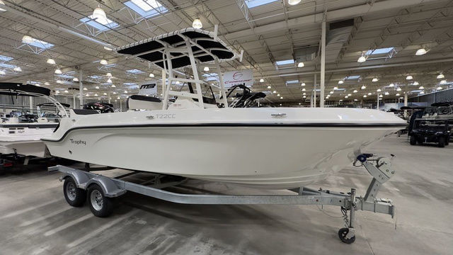 2023 Bayliner T22CC in Powerboats & Motorboats in Regina - Image 2