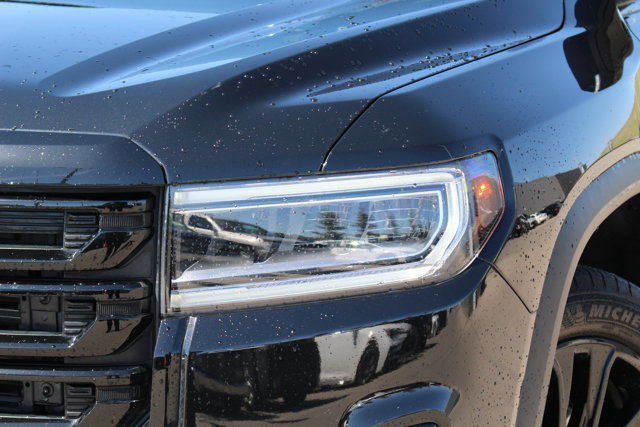 2023 GMC Acadia SLT in Cars & Trucks in Calgary - Image 3