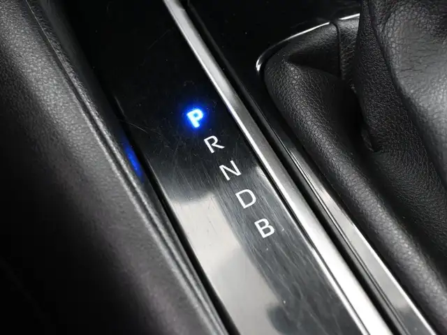 2020 Toyota Corolla LE UPGRADE SUNROOF, HEATED STEERING, HEATED  in Cars & Trucks in City of Halifax - Image 9