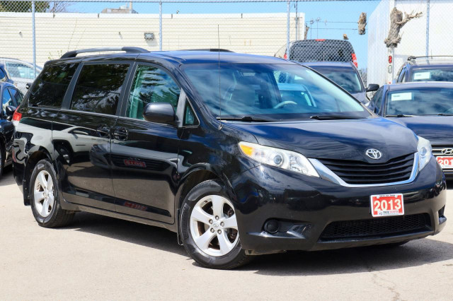  2013 Toyota Sienna LE | 8 Seater | Reverse Cam | 1 Owner | Clea in Cars & Trucks in Oshawa / Durham Region - Image 3