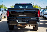 // ACCIDENT FREE!! // // SINGLE OWNER! // - Ultimate - Rear camera mirror - Heads up display - Power... (image 3)