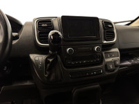 Ram ProMaster 2500 Toit Sureleve 2023 Polyvalence et puissance commerciale chez Desmeules Chrysler a... (image 6)