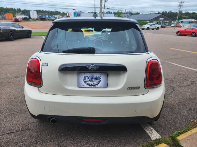 2016 Mini 3 Door Cooper in Cars & Trucks in Charlottetown - Image 4