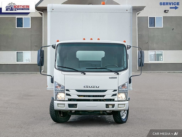 2017 Isuzu NPR CUBE VAN / BOX TRUCK in Cars & Trucks in Edmonton - Image 2