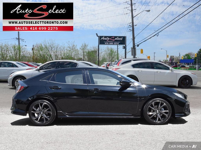 2017 Honda Civic Sport Sunroof - Apple Carplay - Android Auto in Cars & Trucks in City of Toronto - Image 3