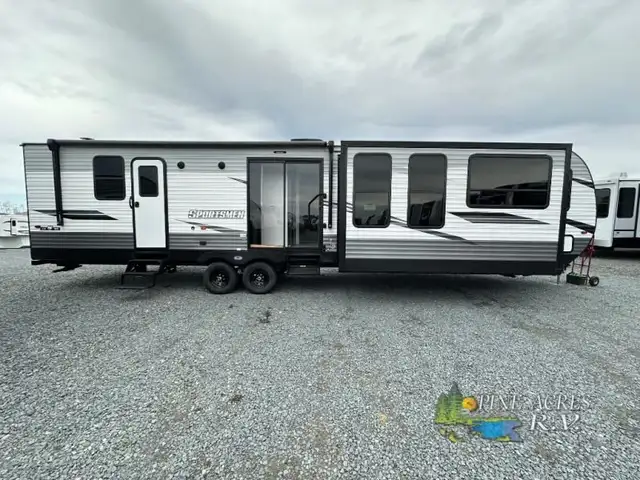 2023 KZ Sportsmen 363FL in Travel Trailers & Campers in Truro - Image 2