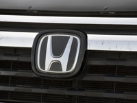 Experience the exceptional blend of power and comfort with the 2019 Honda Ridgeline Touring AWD in a... (image 9)