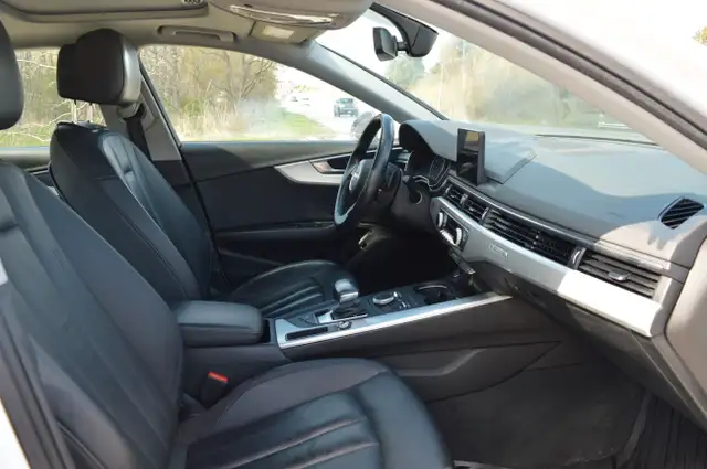 2017 Audi A4 4dr Sdn Auto Komfort quattro in Cars & Trucks in Markham / York Region - Image 14