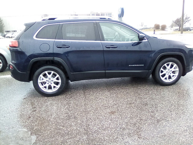 2014 Jeep Cherokee in Cars & Trucks in Leamington - Image 4