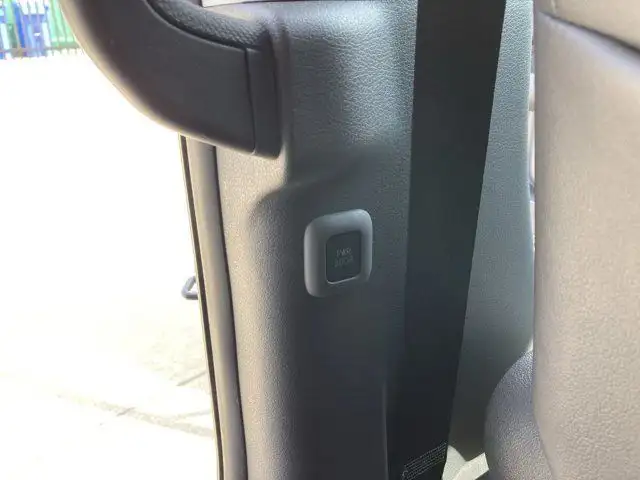 2021 Toyota Sienna XSE in Cars & Trucks in Hamilton - Image 15