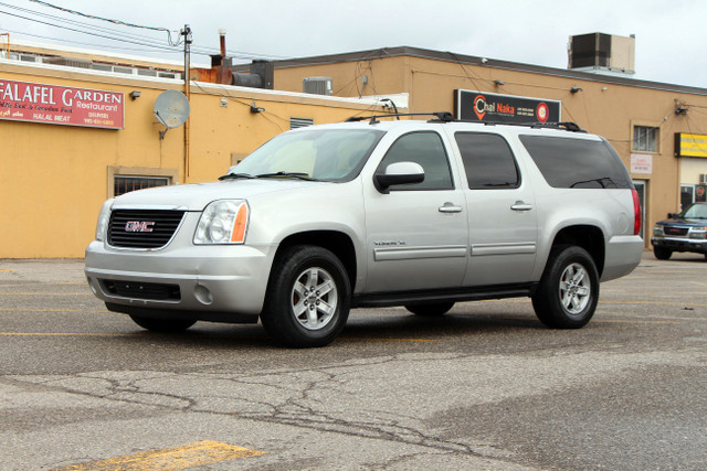 2011 GMC Yukon XL SLE 4X4+9-Passenger+Certified in Cars & Trucks in Mississauga / Peel Region - Image 3