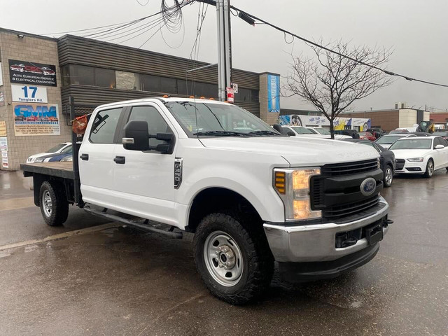  2019 Ford F-350 Crew Cab Flat Bed 4WD in Cars & Trucks in City of Toronto