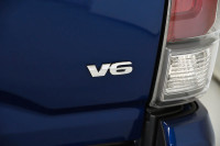 Moteur V6 / 4 roues motrices / Boite 6 pieds / Pare-choc metal / Treuil 12 000 LBS/ TRD Sport / Appl... (image 7)