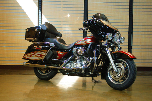 2006 HARLEY DAVIDSON Electra Glide Classic in Touring in Medicine Hat