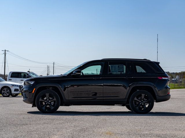 2025 Jeep Grand Cherokee Altitude in Cars & Trucks in Barrie - Image 4