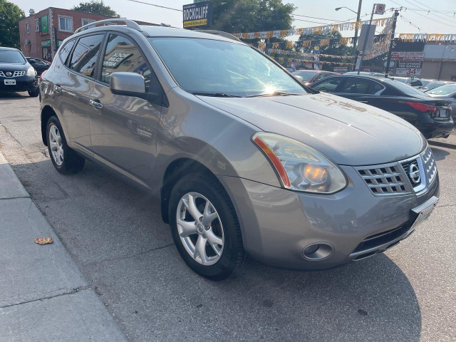 2010 Nissan Rogue SL in Cars & Trucks in City of Toronto - Image 3