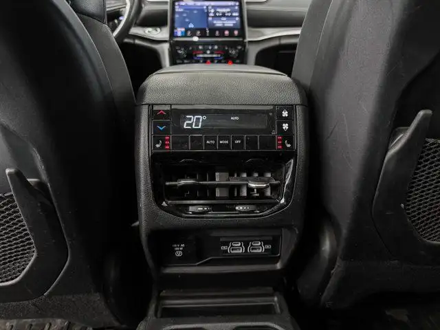2021 Jeep Grand Cherokee L Limited | Remote Start | Leather in Cars & Trucks in Grande Prairie - Image 32