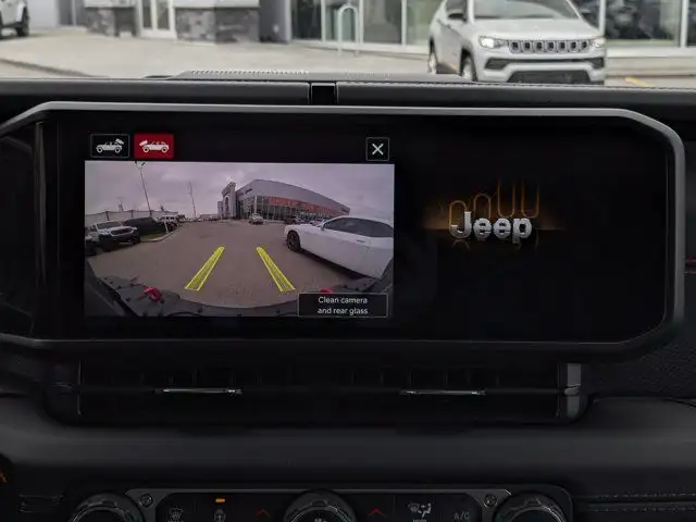 2025 Jeep Wrangler Rubicon X - Off Road Camera - Trailer Tow dans Autos et camions dans Calgary - Image 22