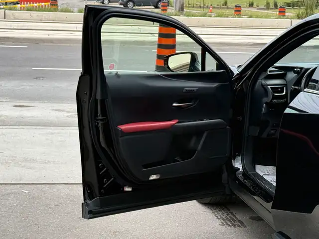 2019 Lexus UX 250h F SPORT | RED LEATHER | HYBRID in Cars & Trucks in City of Toronto - Image 12