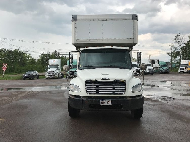 2019 Freightliner M2 FURNVAN in Heavy Trucks in Moncton - Image 2