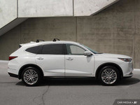 This MDX Platinum Elite comes equipped with Leather, Navigation, HUD, 360 Camera, Heated Front & Rea... (image 5)