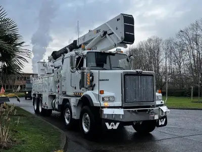 2011 Western Star Trucks 4900 Twin Steer DD15 Altec AH85A Bucket Truck with Air Brakes Diesel, 14.8L...