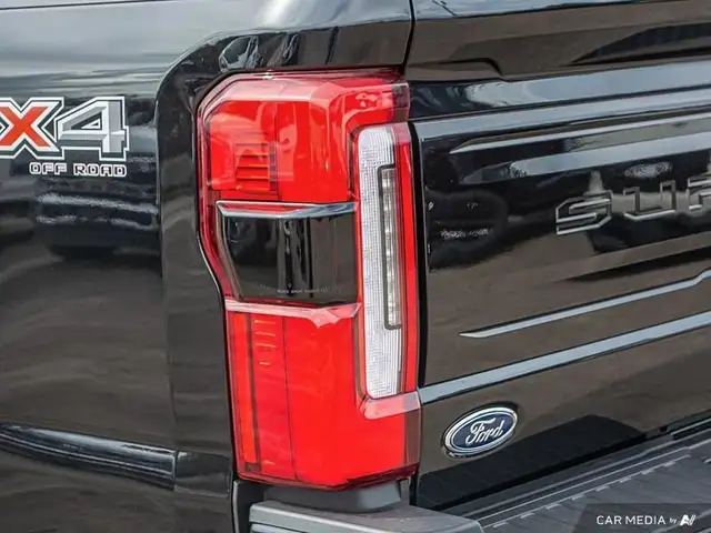 2025 Ford F-350 Super Duty PLATINUM in Cars & Trucks in Edmonton - Image 14