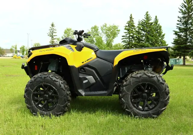 2023 CAN AM OUTLANDER XT 700 (FINANCING AVAILABLE) in ATVs in Strathcona County - Image 7