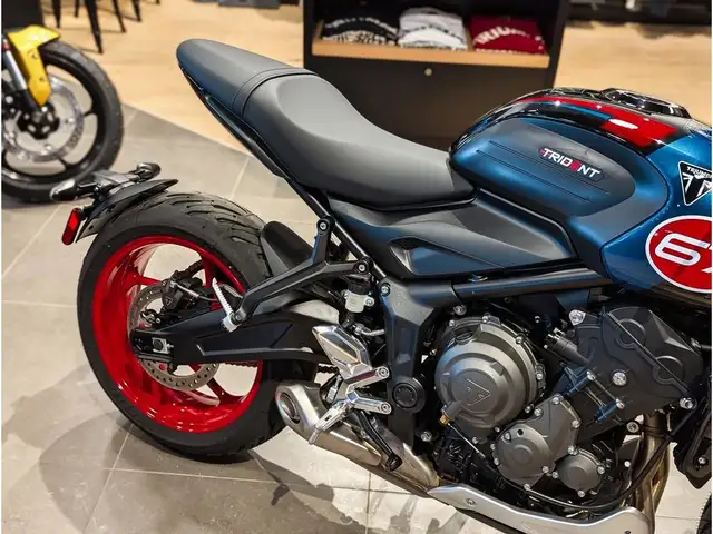 2026 Triumph Trident 660 Triple Tribute // Sapphire Black/Cobalt in Sport Bikes in Winnipeg - Image 11