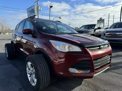 2014 Ford Escape SE Awd bien équipé avec groupe électrique caméra de recul 2 clés avec 8 pneus pneus...