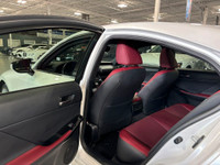 **MONTH-END SPECIAL!** FEATURING : AWD, SUNROOF, HIGHLY EQUIPPED, VERY CLEAN! FINISHED IN WHITE ON M... (image 6)