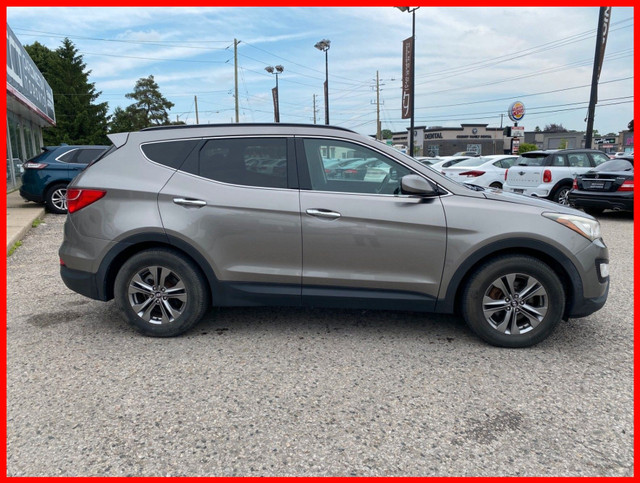 2013 Hyundai Santa Fe GL *AUTOMATIC/BACKUP CAMERA/LOW KMS!!!* in Cars & Trucks in London - Image 3