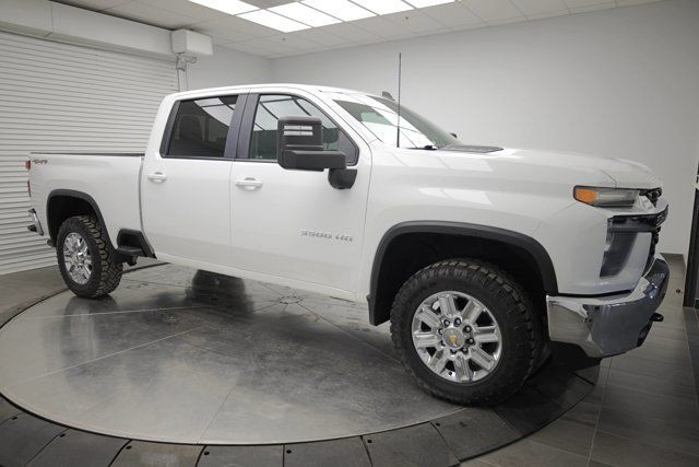 2022 Chevrolet Silverado 3500HD LT in Cars & Trucks in Calgary
