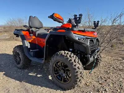 APPLY NOW: https://www.ridecollective.ca/get-pre-approved 2024 CFMOTO CForce 800 Touring comes with...