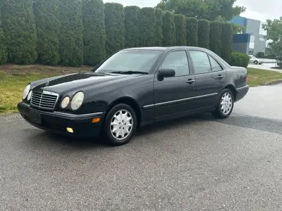 1998 MERCEDES-BENZ E320 ALL WHEEL DRIVE AUTOMATIC AIR CONDITION POWER WINDOWS AND LOCKS LEATHER INTE...