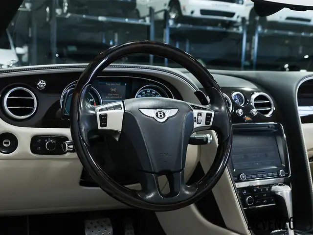 2013 Bentley Continental GT W12 567HP Mulliner Specification in Cars & Trucks in Laval / North Shore - Image 18