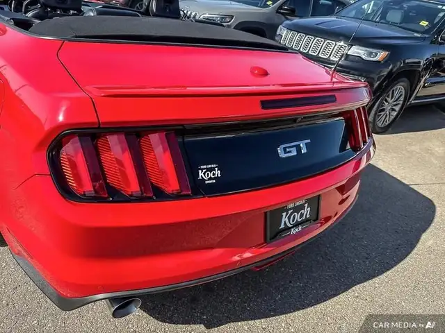 2016 Ford Mustang GT Premium dans Autos et camions dans Ville d’Edmonton - Image 13
