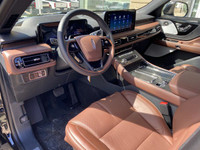 This Executive Driven Lincoln has been carefully driven by one of our employees or as a courtesy ser... (image 4)