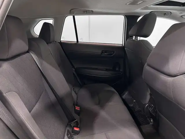 2022 Toyota Corolla Cross LE - AWD - VOLANT CHAUFFANT in Cars & Trucks in Québec City - Image 28