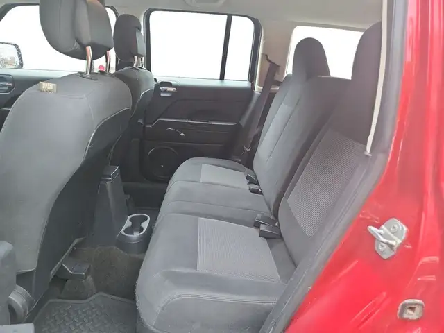 2015 Jeep Patriot 4WD 4dr Altitude in Cars & Trucks in Calgary - Image 15