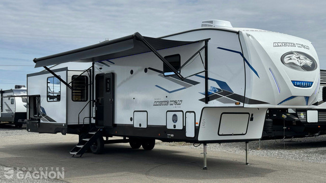 2024 Arctic Wolf 3660 Suite Fifth Wheel in Travel Trailers & Campers in Laval / North Shore - Image 2