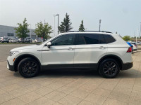 Humberview Volkswagen on the Queensway This Certified Pre-Owned 2022 Volkswagen Tiguan Comfortline 4... (image 3)