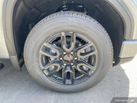 This GMC Sierra 1500 boasts a Gas V8 5.3L/325 engine powering this Automatic transmission. TRANSMISS... (image 7)