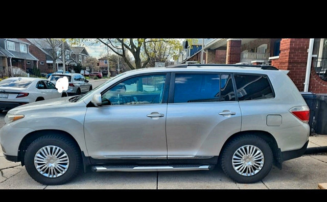 2012 Toyota Highlander Basic in Cars & Trucks in City of Toronto - Image 4