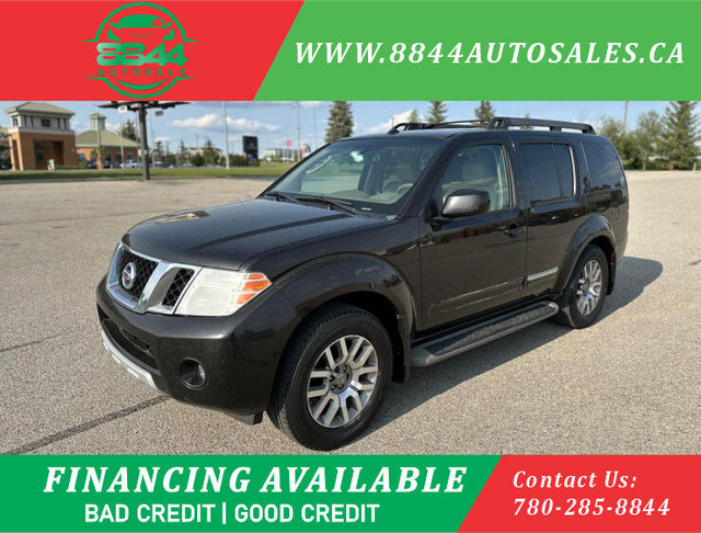 2012 Nissan Pathfinder LE 4WD, LEATHER, HEATED SEATS, SUNROOF, N in Cars & Trucks in Calgary