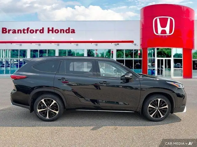 2022 Toyota Highlander XSE dans Autos et camions dans Brantford - Image 8