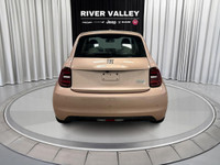 NAVIGATION SYSTEM, SPORT STEERING WHEEL, ALLOY WHEELS, AUTOMATIC TEMPERATURE CONTROL, SPOILER, REAR... (image 5)