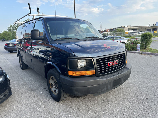 2010 GMC Savana Cargo Van RWD 2500 135"**LOW KM** in Cars & Trucks in City of Toronto - Image 4